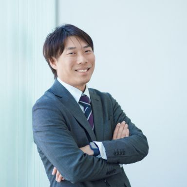 写真：若い男性スタッフ